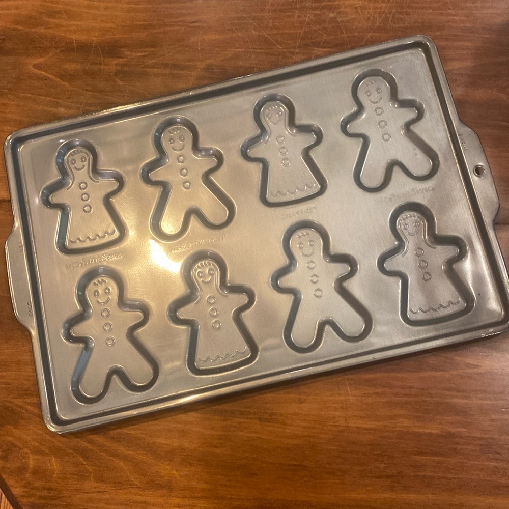 EKCO Nestle Toll House Cookie Kids Bakers Secret 18 x 10 x1 Pan Gingerbread